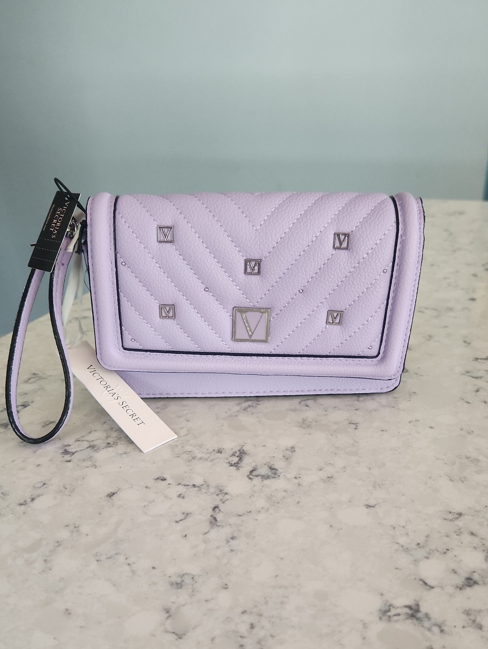 Victoria's Secret Lavender Quilted Wristlet Clutch with Silver Accents, NWT!